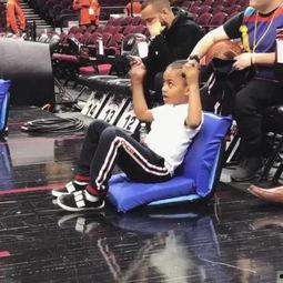 热身律动成人户外视频